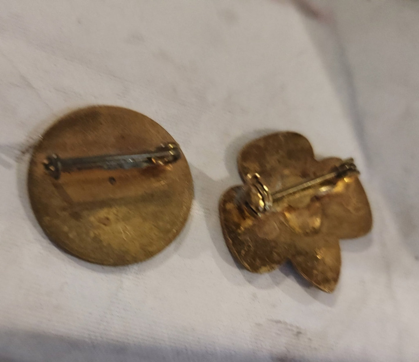 Vintage 1960's Girl Scout Blue & Gold World Trefoil Brownie Promise & Brass Eagle Pin - I Bought a Yard Sale