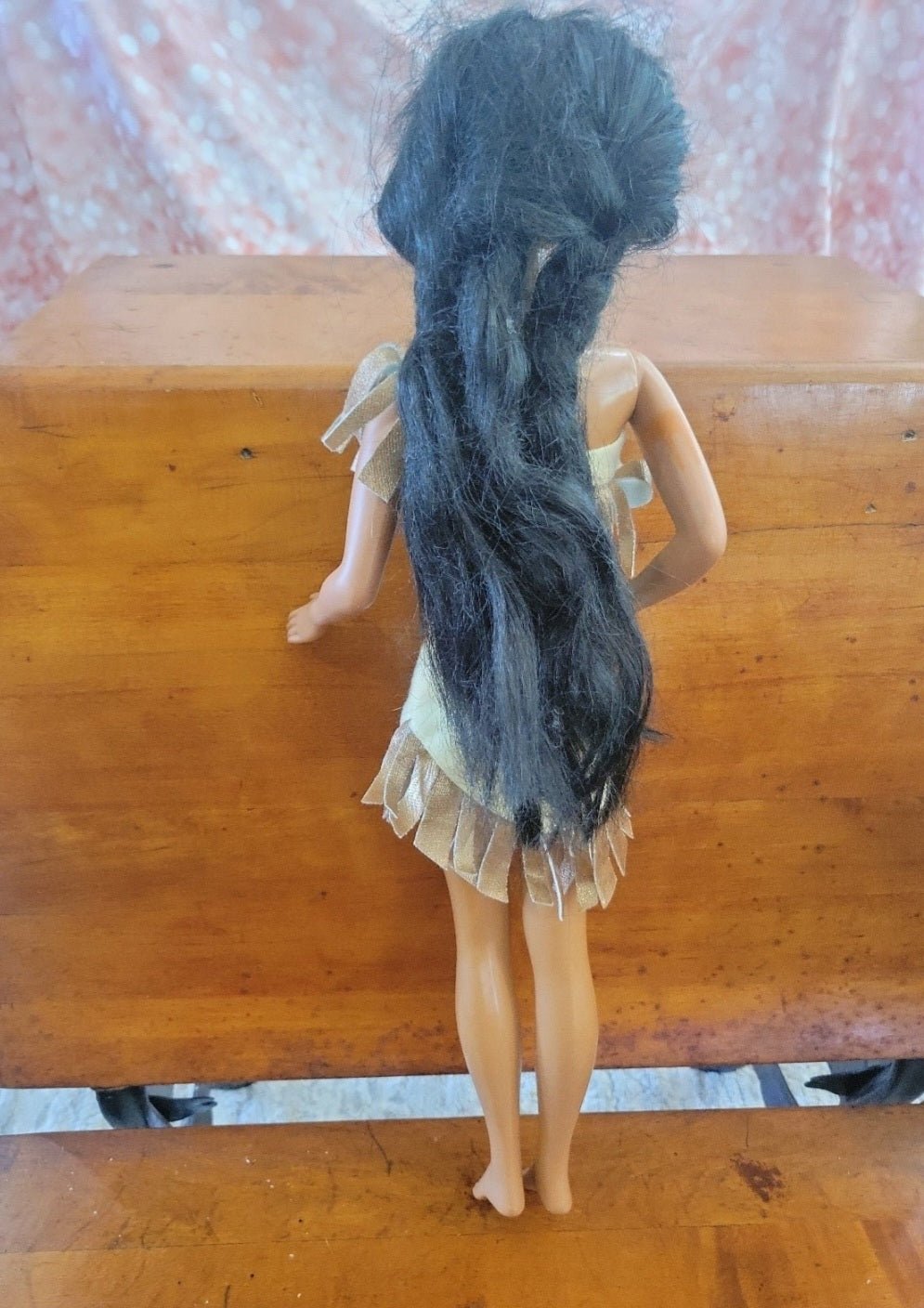 Vintage 1976 Mattel Disney Pocahontas Doll - 18” Tall Swival Hips Beautiful!! (202) - I Bought a Yard Sale