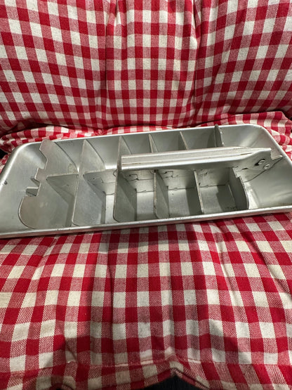 Vintage Aluminum Ice Cube Tray - I Bought a Yard Sale