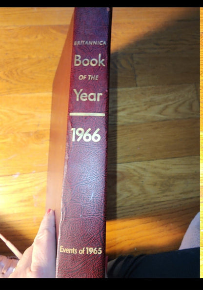 Vintage Book Britannica Book Of The Year 1966 - I Bought a Yard Sale