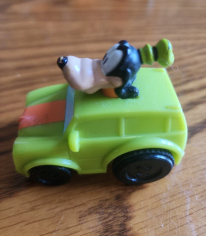 Vintage Disney Goofy figure Set ane ond pull and go car - I Bought a Yard Sale