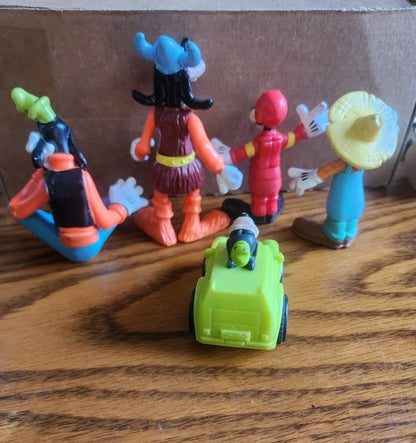Vintage Disney Goofy figure Set ane ond pull and go car - I Bought a Yard Sale
