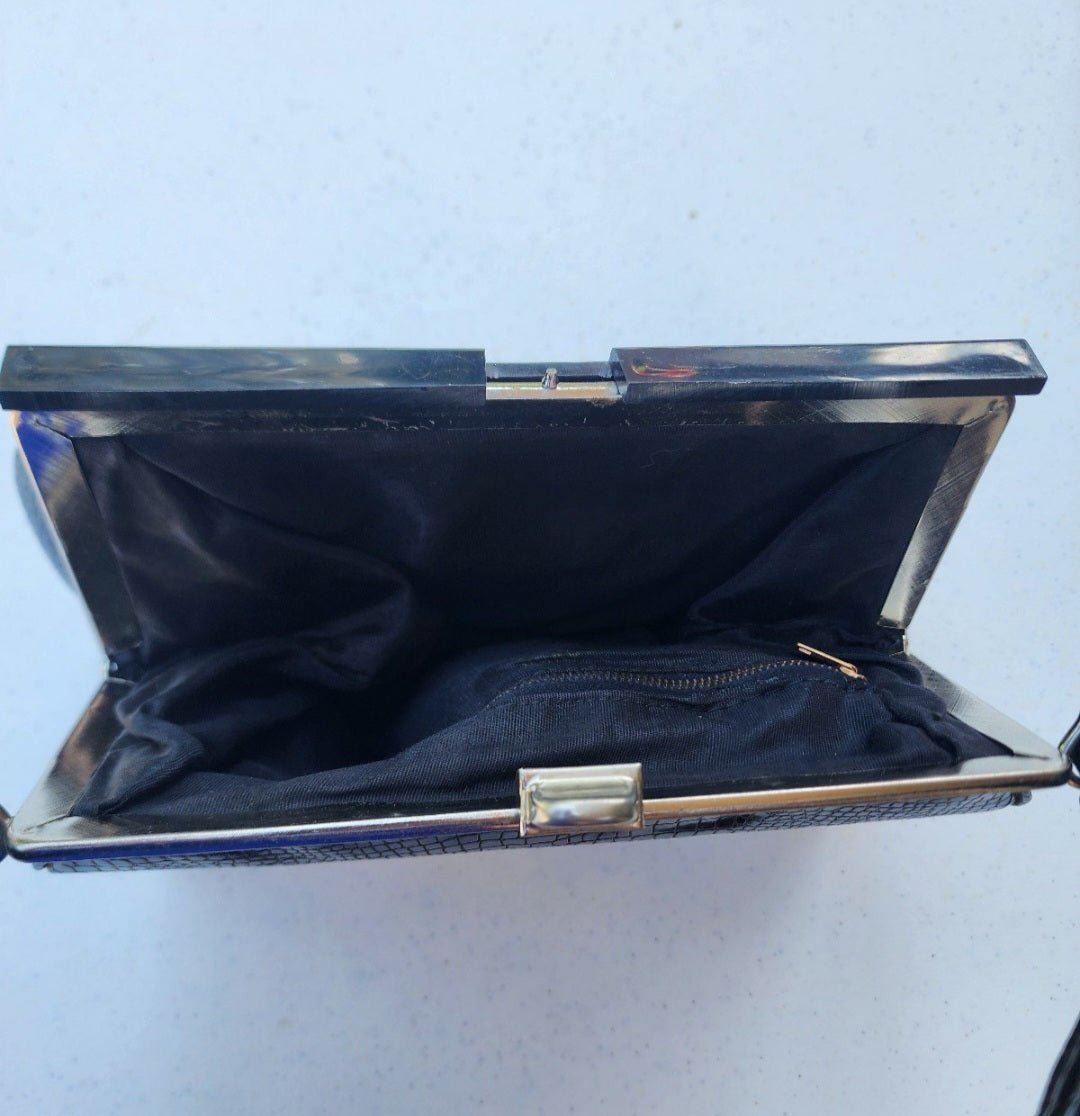 Vintage Dover Leather Handbag. Snap closure, Inside zippered compartment - I Bought a Yard Sale