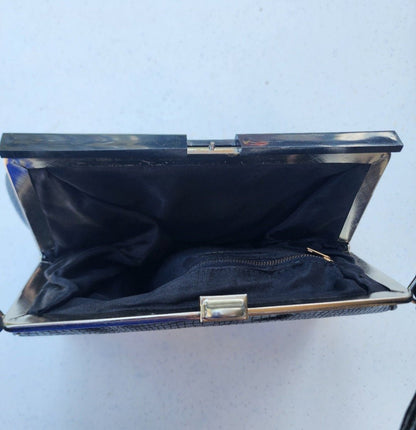 Vintage Dover Leather Handbag. Snap closure, Inside zippered compartment - I Bought a Yard Sale
