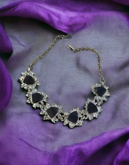 Vintage Fashion Jewelry Ɓlack and Silver tone Choker Necklace 15.5" long - I Bought a Yard Sale