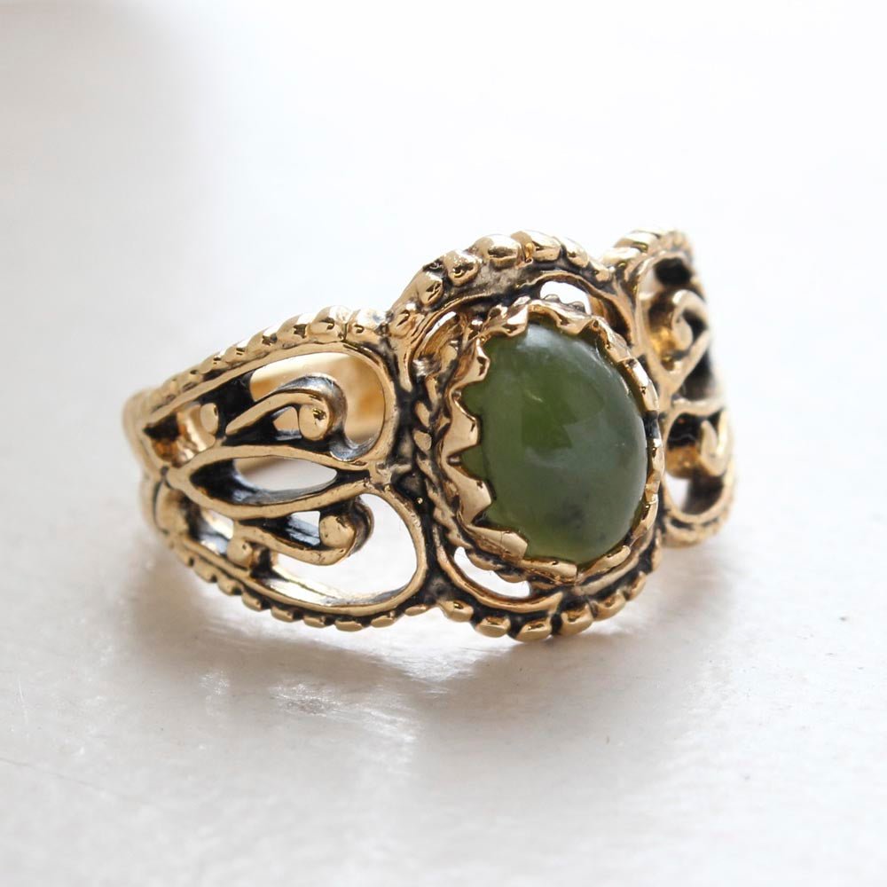 Vintage Jewelry Genuine Jade Ring Antiqued 18kt Yellow Gold Electroplated Made in the USA by PVD Vintage Jewelry - I Bought a Yard Sale