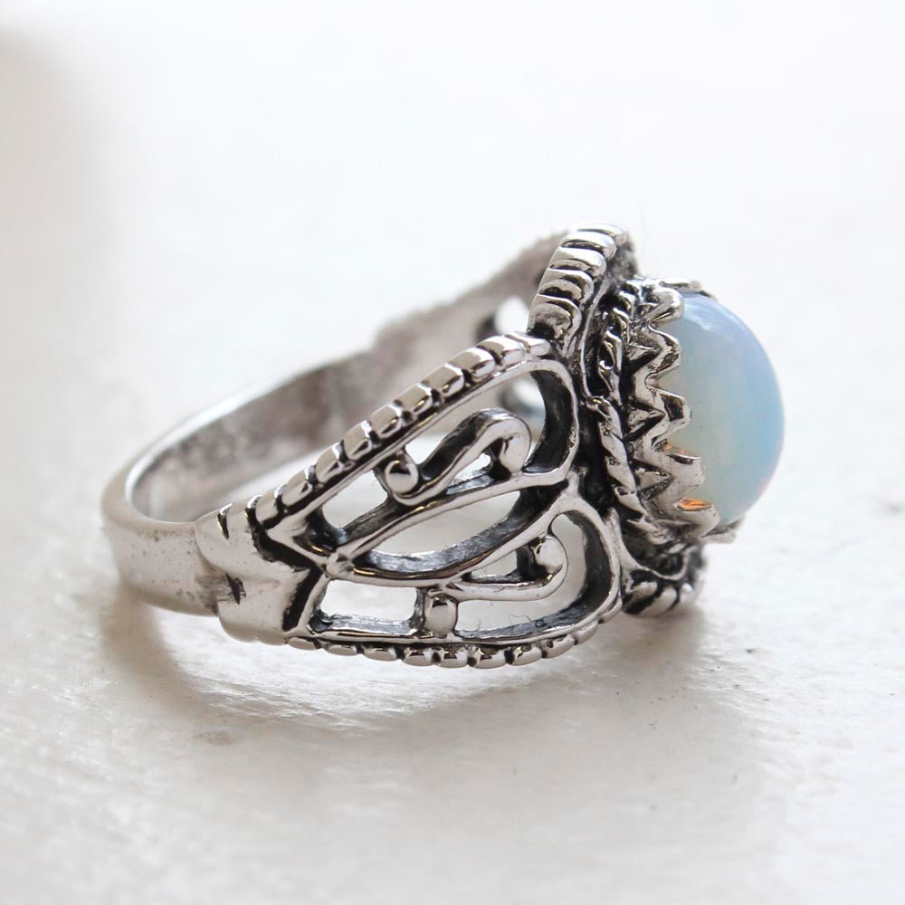 Vintage Jewelry Genuine Jade Ring Antiqued 18kt Yellow Gold Electroplated Made in the USA by PVD Vintage Jewelry - I Bought a Yard Sale