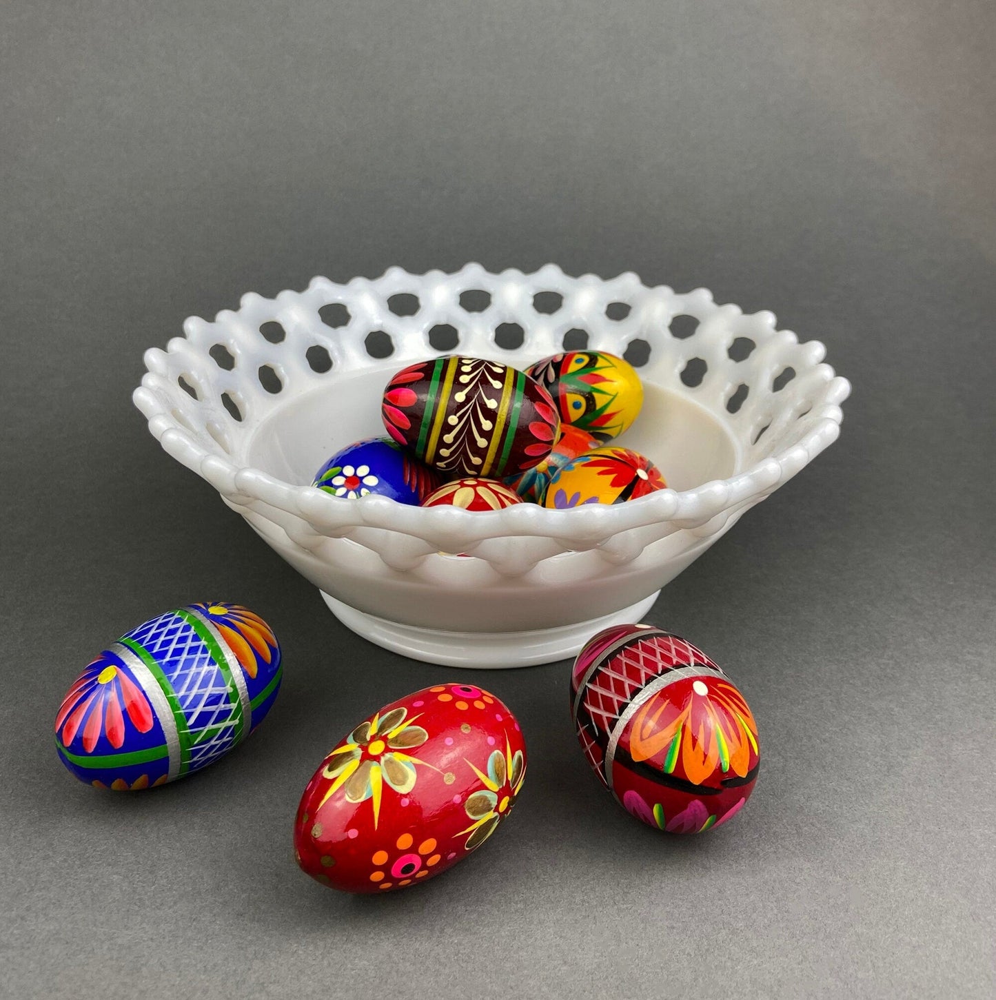Vintage Milk Glass Bowl. Serving Dish with Reticulated Rim. Open Lace White Table Centerpiece. Collectibles. Replacements. - I Bought a Yard Sale