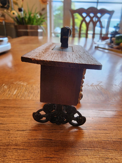 Vintage miniature sewing machine & cabinet - I Bought a Yard Sale