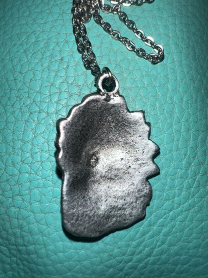 Vintage Oxidized Silver Tone Native American Chief Head Pendant Neckla - I Bought a Yard Sale