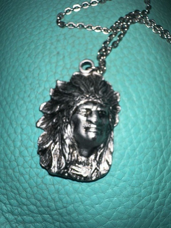 Vintage Oxidized Silver Tone Native American Chief Head Pendant Neckla - I Bought a Yard Sale