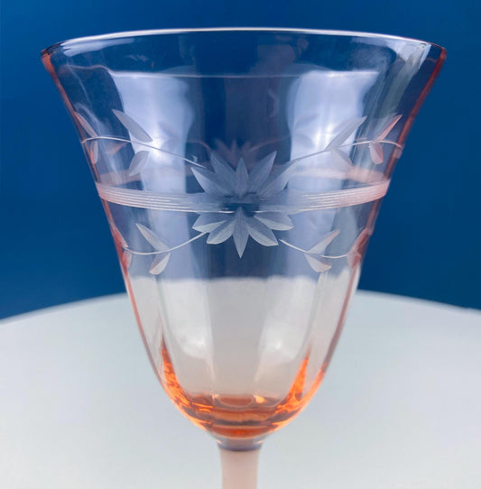 Vintage Pink Peach Depression Glass Wine Glasses. Set of 7. Delicate Etched Daisy Motif Stemware. Dining Room Table Decor. French Country. - I Bought a Yard Sale