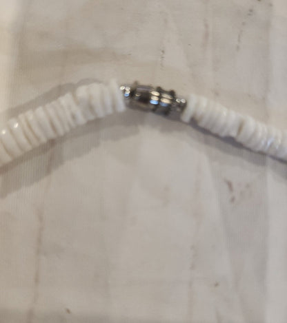 Vintage Puka shell necklace brings the island vibes! Features white and pink shells on a 17" strand - I Bought a Yard Sale