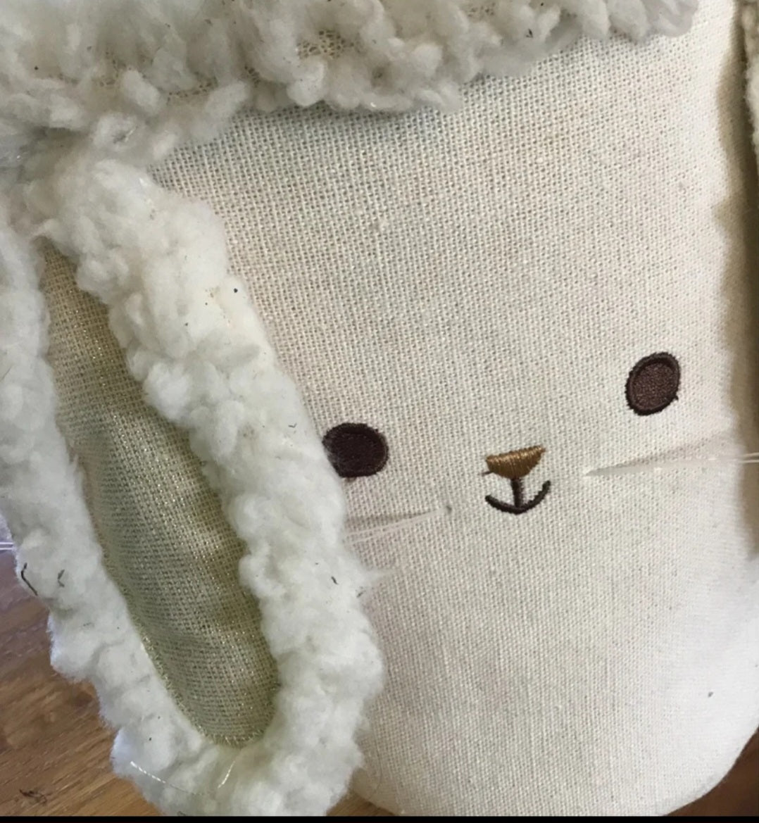 Welcome spring with this charming Spritz lamb Easter basket! - I Bought a Yard Sale