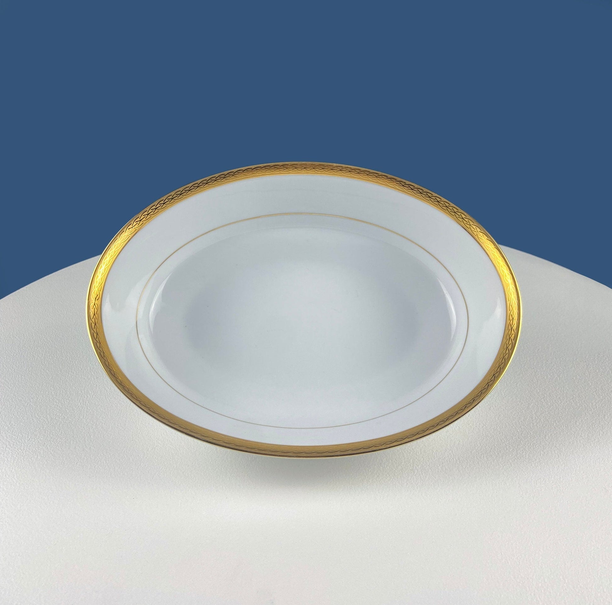 White Porcelain Oval Serving Bowl with Embossed Gold Band. Wedding Band China. Contemporary Noritake Queen's Gold. Dining Room Decor. - I Bought a Yard Sale