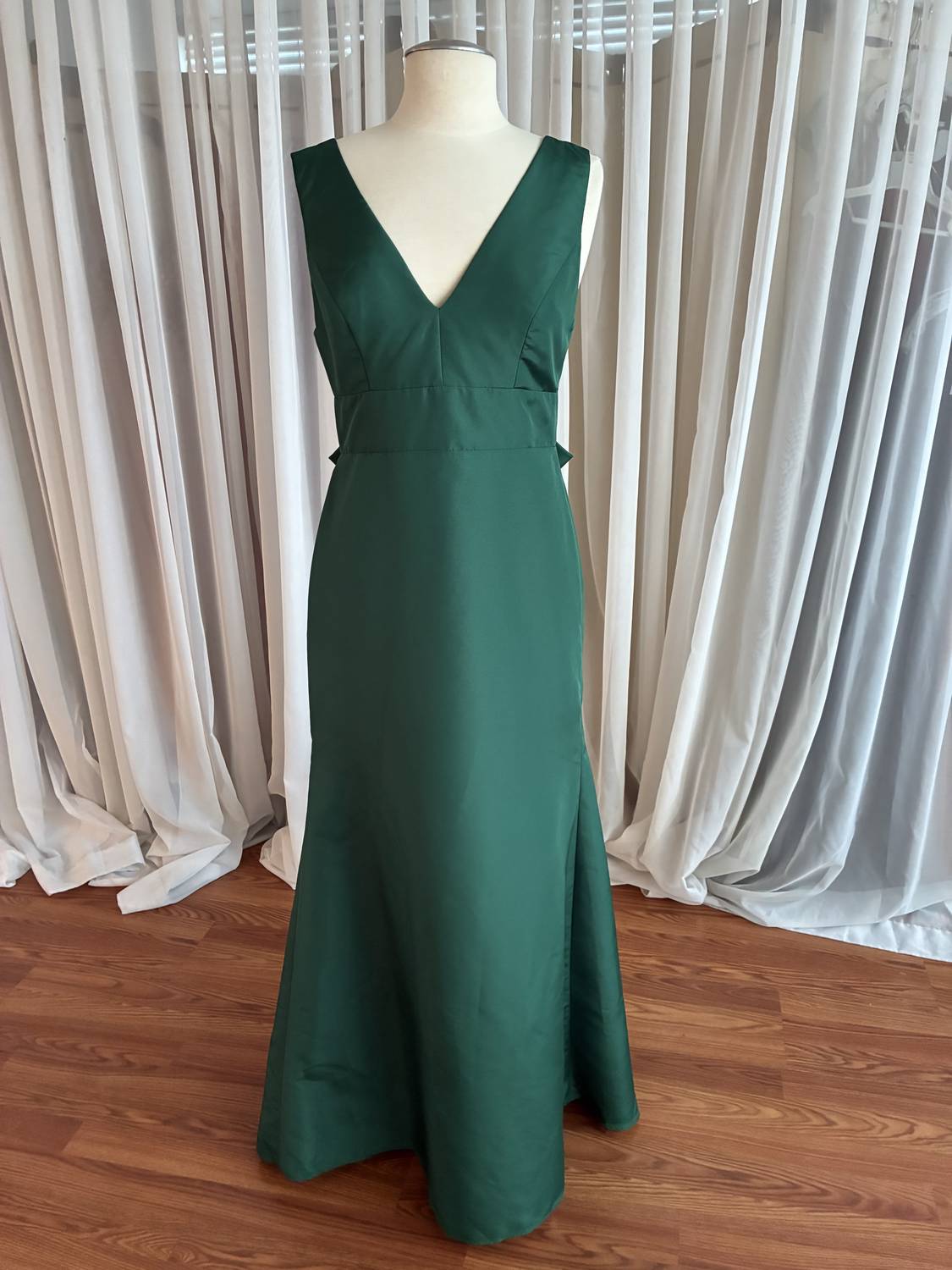 Women's Crepe Full - Length Sleeveless Dress - I Bought a Yard Sale