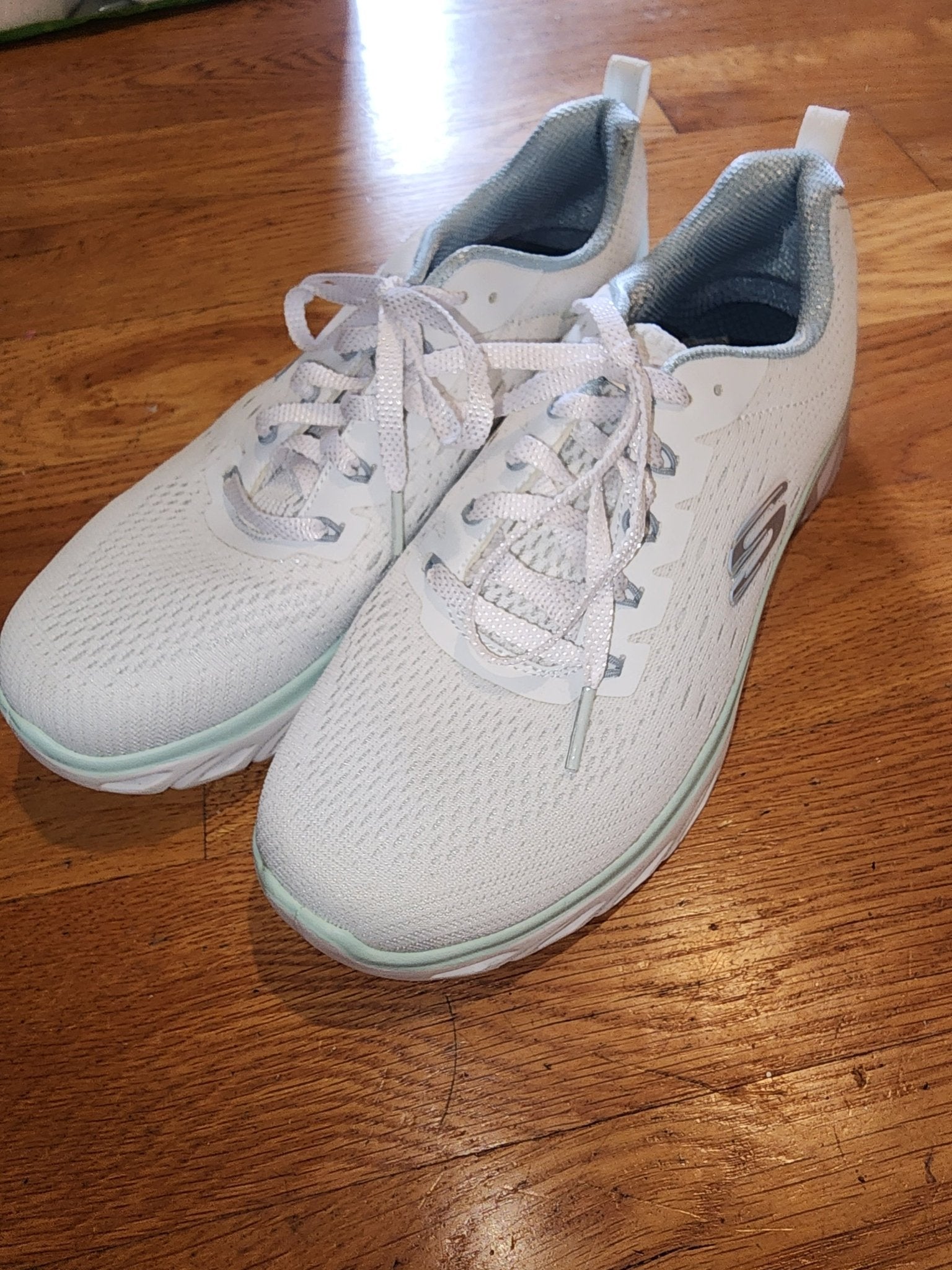 Women's GO RUN Consistent 2.0 - Mile Marker size 8 - I Bought a Yard Sale
