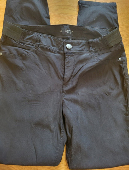 Women's Vera Wang skinny Mid rise pants Black size M waist measurement 32" inseam is 29" - I Bought a Yard Sale