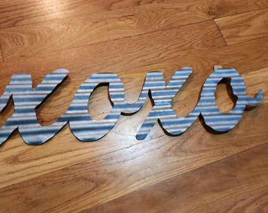 XOXO HUGS AND KISSES METAL SIGN for rustic home or wedding decor - I Bought a Yard Sale