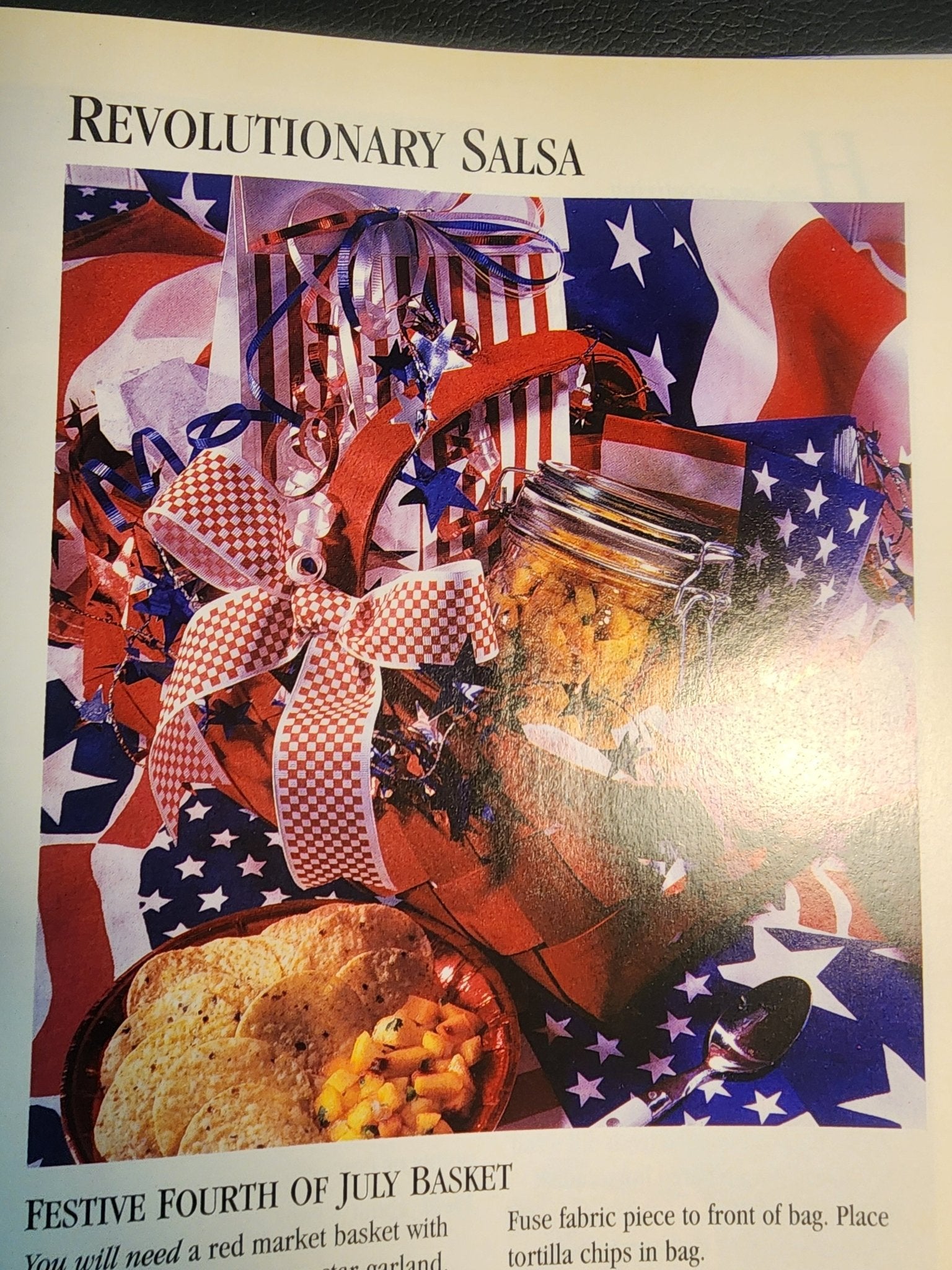 Year of Gifts of Good Taste by Leisure Arts Staff (1998, Hardcover) - I Bought a Yard Sale